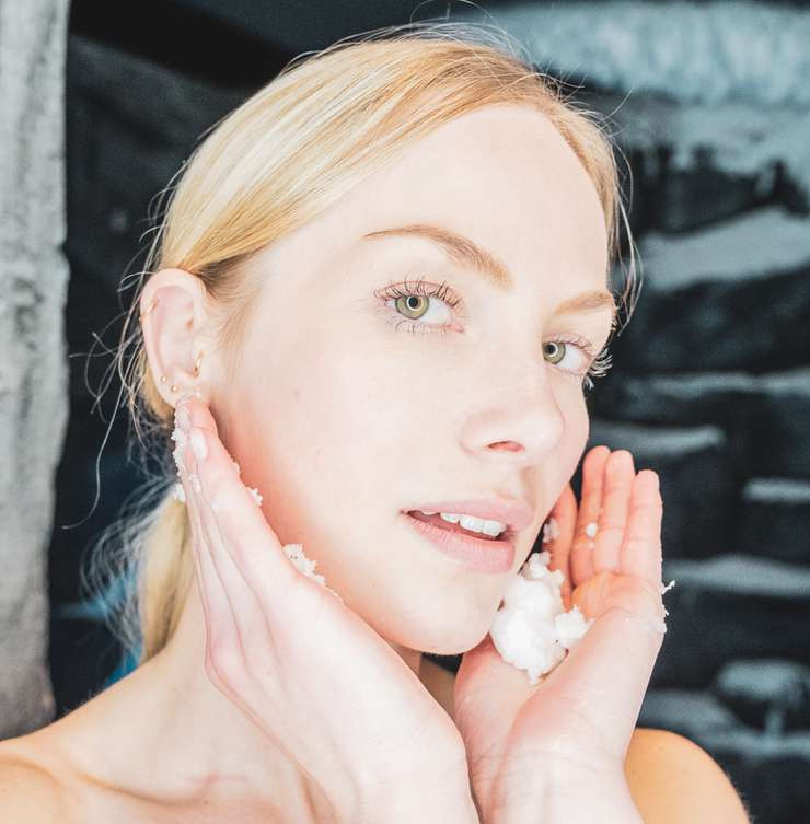 Раздражение, зуд, сухость: решаем проблемы чувствительной кожи лица - «Секреты красоты»