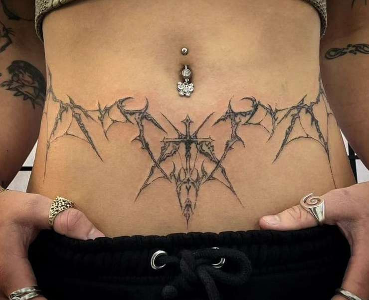 Тренды 2024 в татуировках и скрытый смысл рисунков: что можно набивать и что нет - «Секреты красоты»